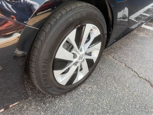 Used 2024 Nissan Altima 2.5 S FWD image 8