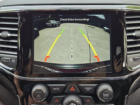 Used 2020 Jeep Grand Cherokee Altitude RWD image 19