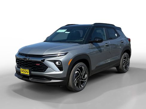 Used 2022 Chevrolet Traverse LS FWD image 1