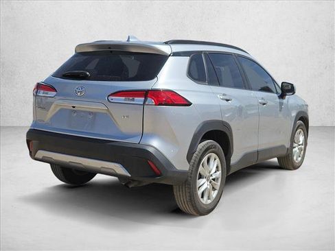 Used 2023 Toyota Corolla Cross LE FWD image 5