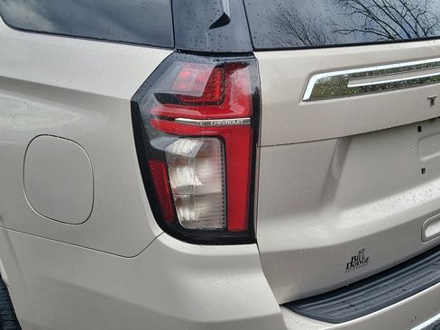 Used 2021 Chevrolet Tahoe LT w/ LT Signature Package AWD/4WD image 11