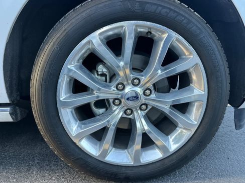 Used 2019 Ford Expedition Platinum AWD/4WD image 11