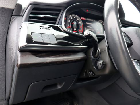 Used 2022 Audi Q8 Premium Plus w/ Premium Plus Package AWD/4WD image 29