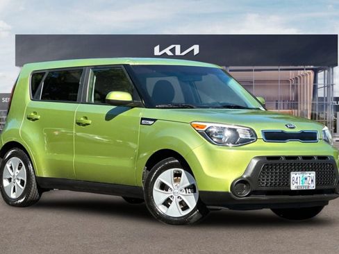 Used 2016 Kia Soul FWD image 2