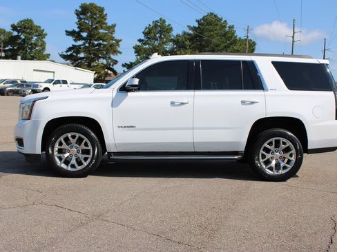 Used 2019 GMC Yukon SLT RWD image 3