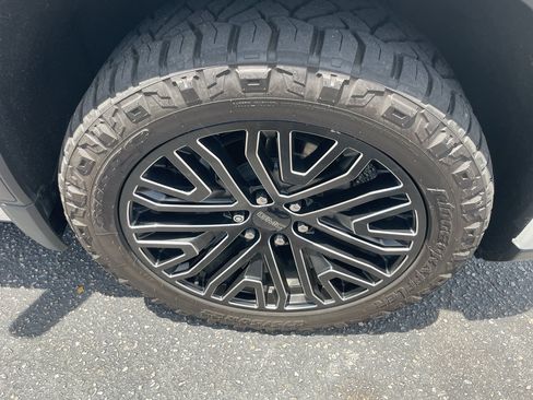 Certified 2022 GMC Sierra 1500 Denali Ultimate AWD/4WD image 8