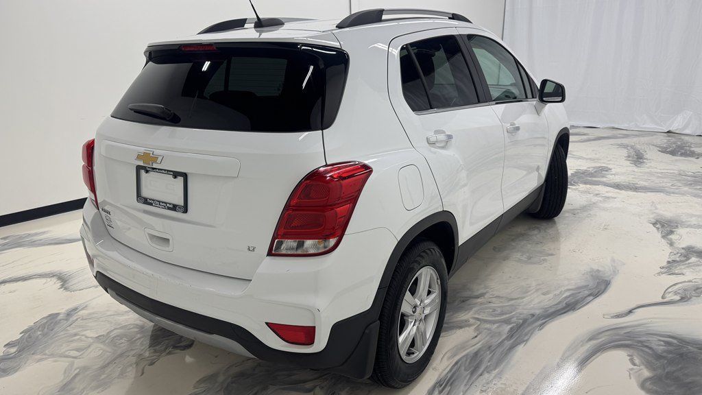 Used 2020 Chevrolet Trax LT w/ LT Convenience Package FWD image 7