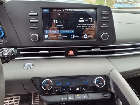 Certified 2025 Hyundai Elantra Sport FWD image 21