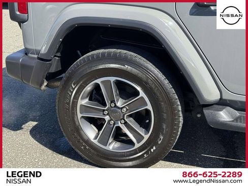 Used 2023 Jeep Wrangler Unlimited Sahara w/ Cold Weather Group AWD/4WD image 8