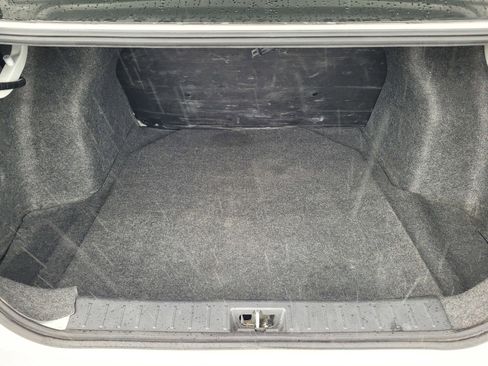 Used 2020 Nissan Versa S FWD image 19
