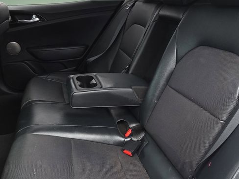 Used 2019 Kia Stinger Premium image 28