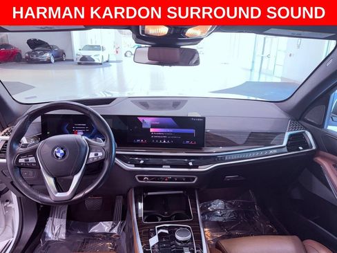 Used 2025 BMW X5 xDrive50e image 12