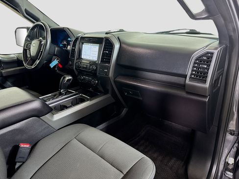 Used 2017 Ford F150 XLT w/ Equipment Group 302A Luxury image 29