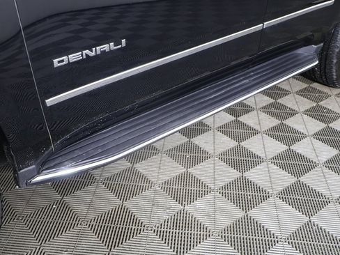 Used 2019 GMC Yukon Denali w/ Open Road Package image 25