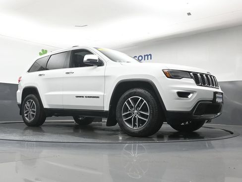 Used 2018 Jeep Grand Cherokee Limited w/ Luxury Group II AWD/4WD image 29