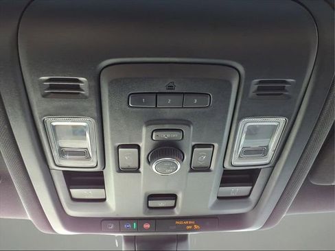 Used 2022 Chevrolet Tahoe LT w/ Luxury Package image 25