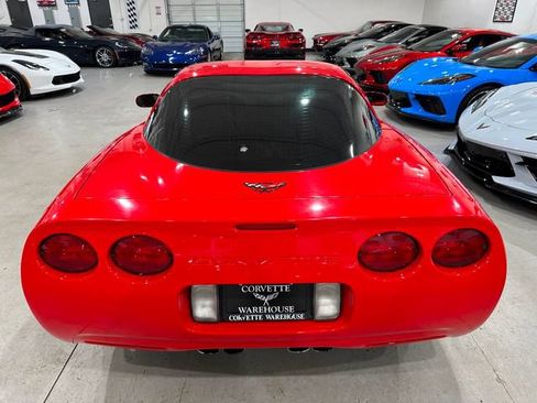 Used 2004 Chevrolet Corvette Coupe w/ Preferred Equipment Group RWD image 23