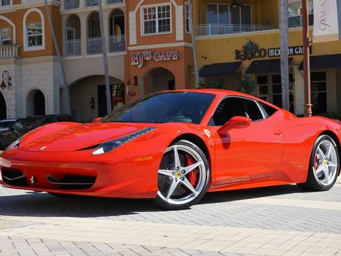 Used 2013 Ferrari 458 Italia Coupe image 9