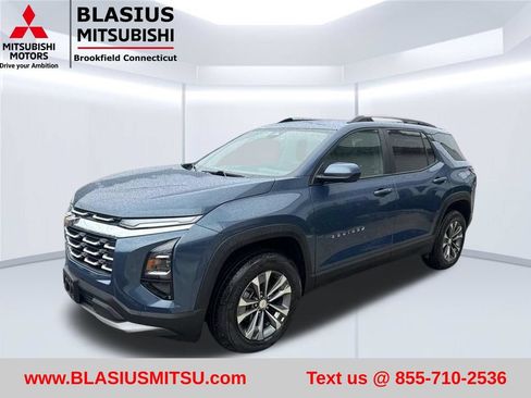 Used 2025 Chevrolet Equinox LT w/ Convenience Package II AWD/4WD image 3