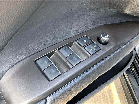 Used 2022 Toyota Camry XSE image 34