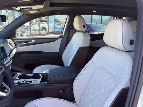 New 2026 Volkswagen Atlas Cross Sport SEL Premium R-Line image 15