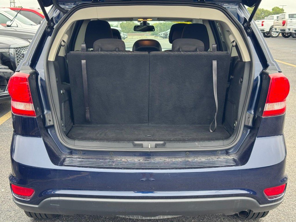 Used 2019 Dodge Journey SE w/ Premium Group FWD image 5