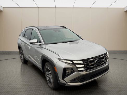 Used 2025 Hyundai Tucson Limited image 8