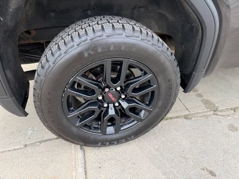 Used 2019 GMC Sierra 1500 Elevation w/ Elevation Value Package AWD/4WD image 10