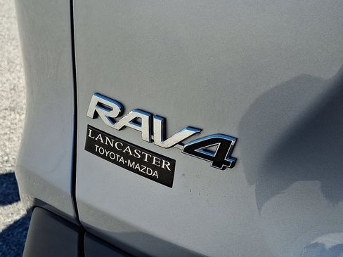 Certified 2022 Toyota RAV4 XLE image 31