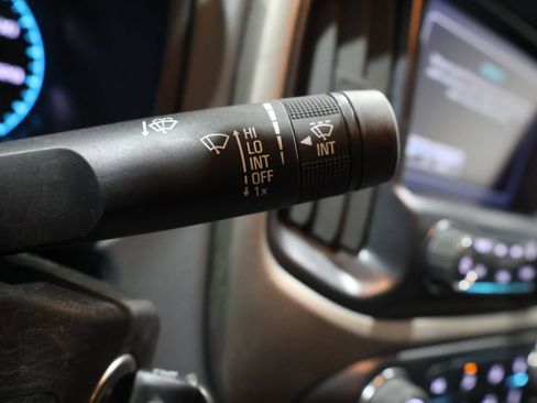 Used 2017 Chevrolet Colorado Z71 image 33