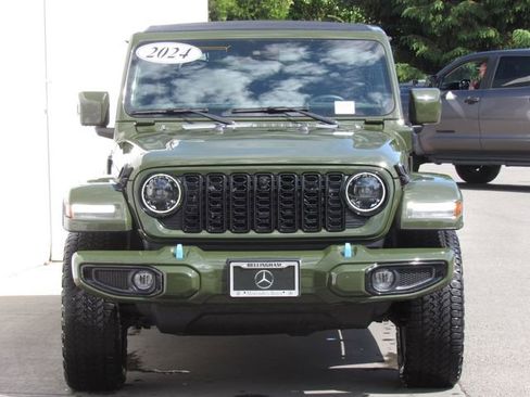 Used 2024 Jeep Wrangler High Altitude AWD/4WD image 3