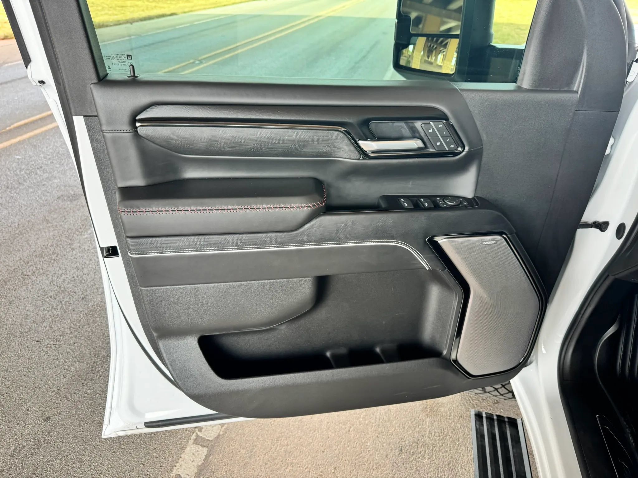 Used 2026 GMC Sierra 2500 AT4X AWD/4WD image 12