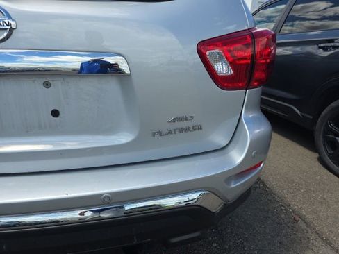 Used 2020 Nissan Pathfinder Platinum AWD/4WD image 8