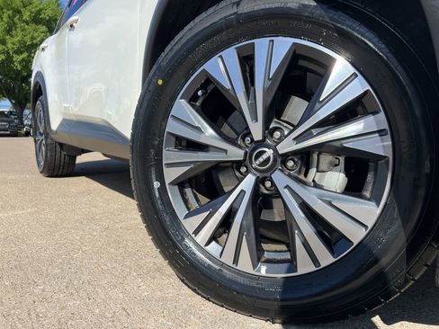 Certified 2023 Nissan Rogue SV w/ SV Premium B Package image 7