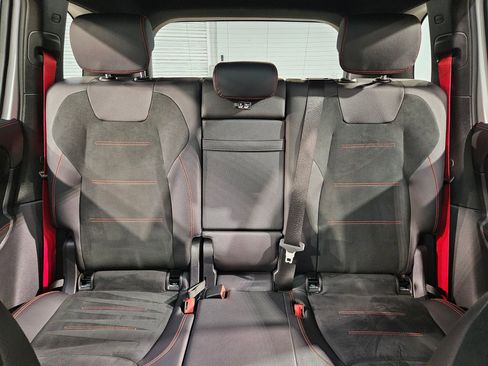 Used 2025 Mercedes-Benz GLB 35 AMG 4MATIC image 13
