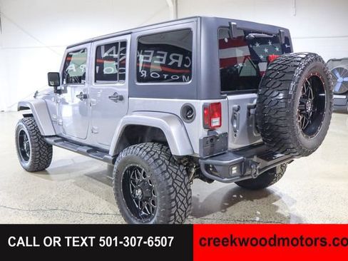 Used 2013 Jeep Wrangler Unlimited Sahara w/ Connectivity Group AWD/4WD image 3