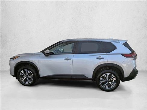 Used 2023 Nissan Rogue SV image 8