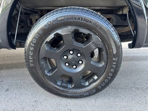 Used 2011 Ford F150 Lariat w/ Lariat Chrome Pkg RWD image 25