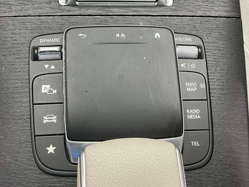 Used 2021 Mercedes-Benz GLE 350 4MATIC image 32