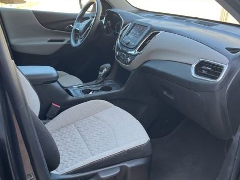 Used 2022 Chevrolet Equinox LT image 10