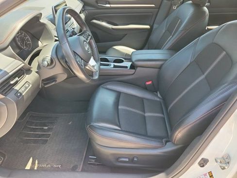 Used 2024 Nissan Altima 2.5 SR FWD image 11