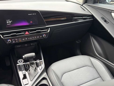 Certified 2026 Kia Niro FWD image 23