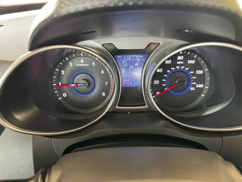Used 2016 Hyundai Veloster w/ Option Group 02 FWD image 12