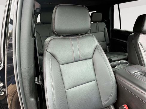 Used 2022 Chevrolet Suburban RST w/ Luxury Package AWD/4WD image 29