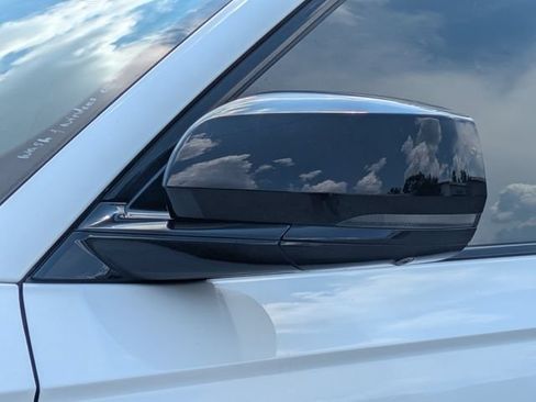Used 2023 Jeep Grand Cherokee L Limited w/ Luxury Tech Group II RWD image 12