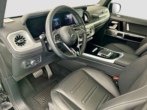 Certified 2025 Mercedes-Benz G 550 image 9