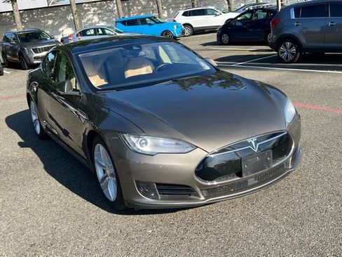 Used 2016 Tesla Model S 70D image 8