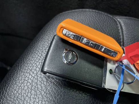 Used 2021 Volvo XC90 T8 Inscription Expression w/ Advanced Package image 29