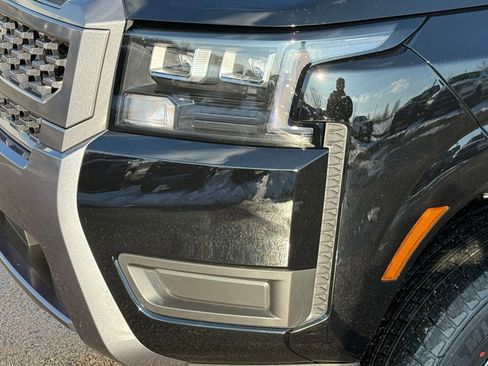 New 2026 Nissan Frontier SV AWD/4WD image 9