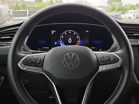 Used 2022 Volkswagen Tiguan SE FWD image 18
